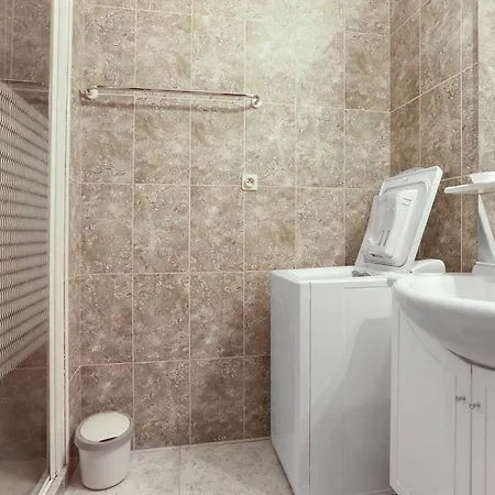 Rez De Jardin Dans Βίλα *