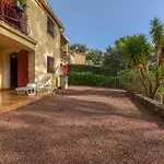 Rez De Jardin Dans * Saint-Raphaël