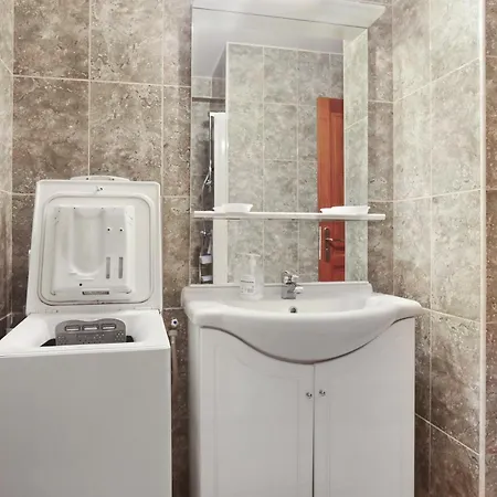 Rez De Jardin Dans Villa *