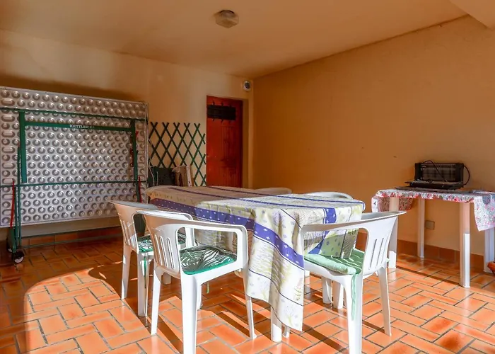 Rez De Jardin Dans Vila